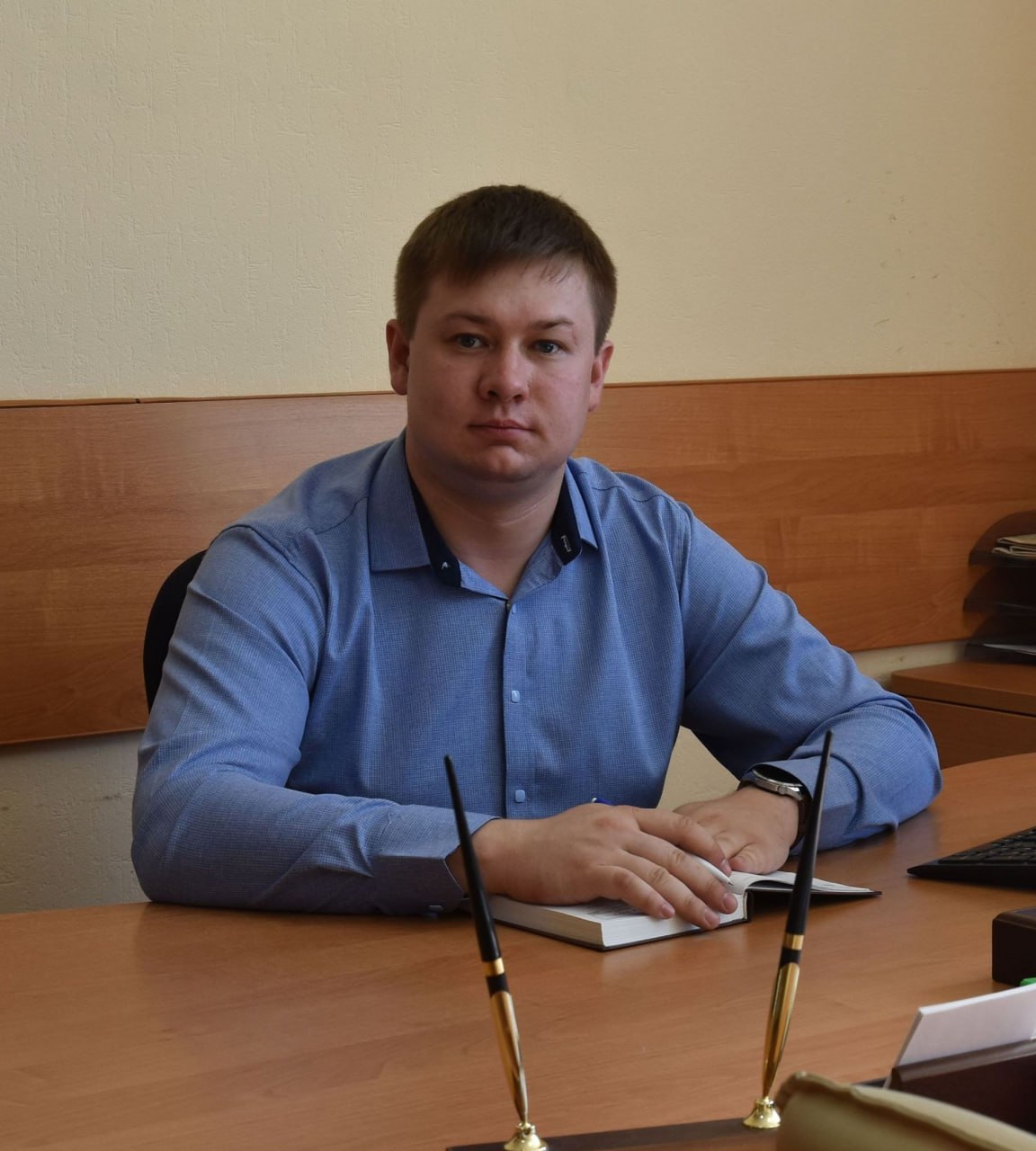 ДТП с погибшим в районе Рубского озера в Ивановской области Водитель легкового автомобиля, предположительно, уходил от столкновения с лосем и не справился с управлением, выехал за пределы дороги и получил травмы, не совместимые с жизнью. По некоторым данным, за рулем был заместитель главы администрации, начальник Управления сельского хозяйства и продовольствия Гаврилово-Посадского муниципального района Ивановской области Данил Прилуцкий
