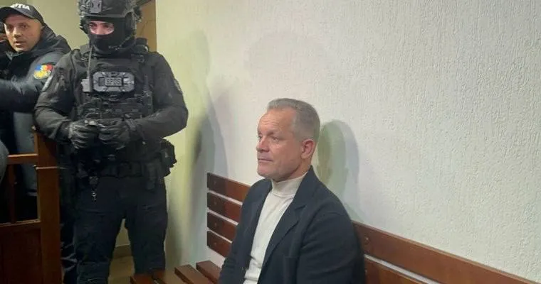 Завтра Плахотнюк узнает приговор по делу о банковском мошенничестве Прокуроры требуют для бывшего лидера Демпартии 25 лет тюрьмы