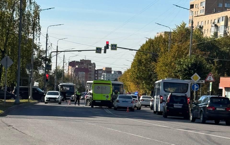Серьёзное ДТП с автобусом на Ворошилова и Крупской есть пострадавшие