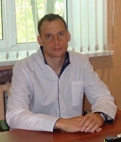 На должность главного врача 3-й горбольницы в Иванове назначен Аркадий Альпер  11 августа 2025 года на должность главного врача 3-й городской клинической больницы города Иваново назначен Аркадий Альпер. Его стаж работы в медицине – 28 лет.  Аркадий Геннадьевич Альпер родился 1 марта 1976 года в городе Иваново. Закончил Ивановскую государственную медицинскую академию по специальности “Лечебное дело” и интернатуру по специальности “Анестезиология-реаниматология”. В 2012 году Аркадий Альпер получил диплом по программе “Организация здравоохранения и общественного здоровья”.  Свой профессиональный путь начинал в 1-й ивановской городской больнице: сначала работал в качестве медицинского брата, затем – врачом анестезиологом-реаниматологом, а впоследствии – в должности заведующего отделением анестезиологии-реаниматологии.   ---------- Сайт:   Бот обратной связи в ТГ: