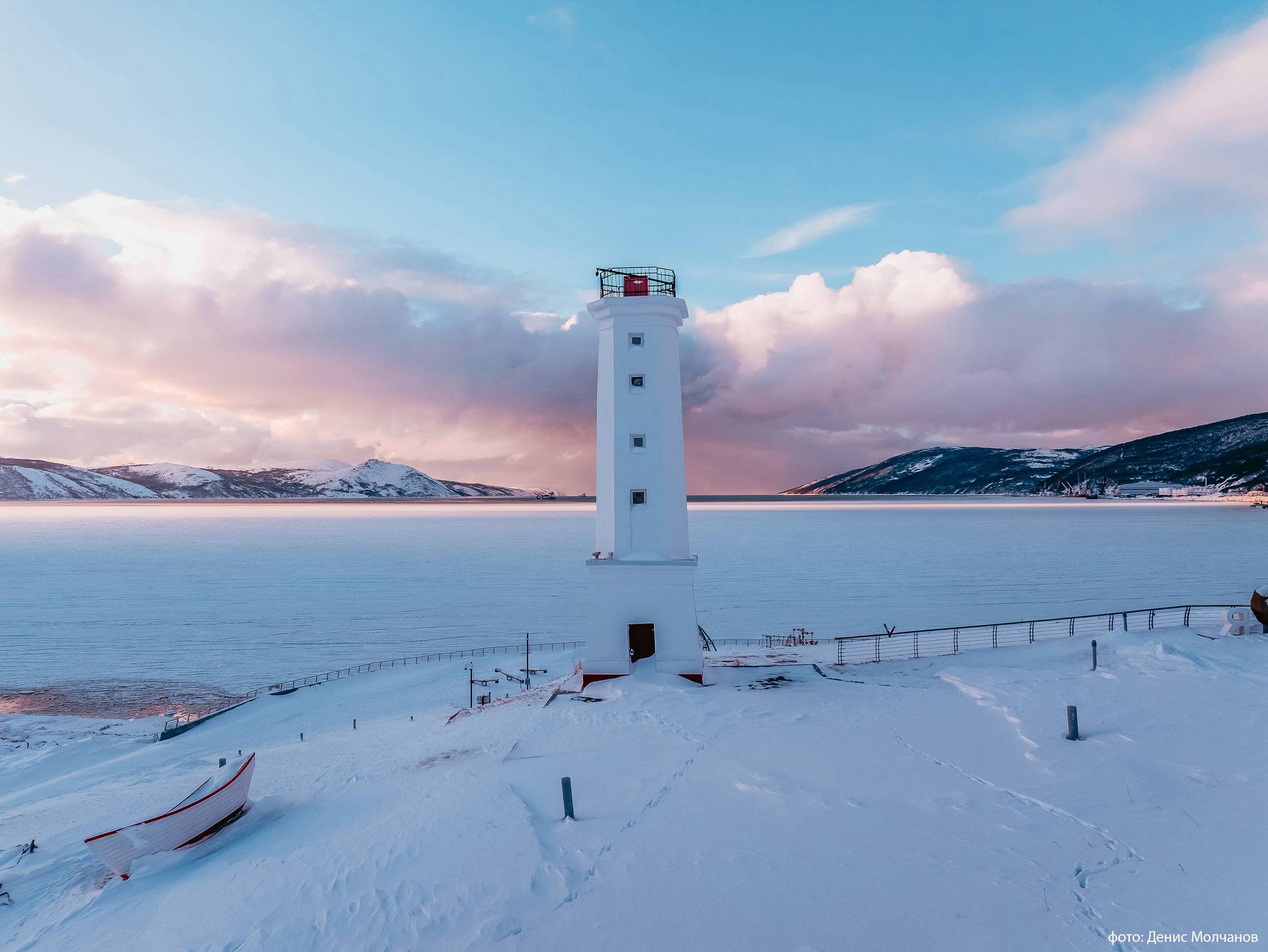 Анонс спортивных мероприятий на первую неделю февраля Областные соревнования по боксу памяти Заслуженного работника физической культуры РФ мастера спорта СССР и выдающегося тренера по боксу А Л Иватина пройдет в спорткомплексе Колымский Дворец спорта с 4 по 6 февраля  Чемпионат и первенство Магаданской области по всестилевому каратэ пройдёт 7 февраля во Дворце спорта В СК Металлист с 7 по 9 февраля пройдет Чемпионат Магаданской области по го парные соревнования X Областные соревнования по дзюдо на призы Следственного управления Следственного комитета Российской Федерации по Магаданской области посвященные дню защитника пройдут 7 8 февраля в комплексе Президентский Первенство Магаданской области по самбо среди юношей и девушек 14 16 лет отбор на 2 этап XVII Спартакиады учащихся России ДФО состоятся 8 февраля в Президентский prezidentskii