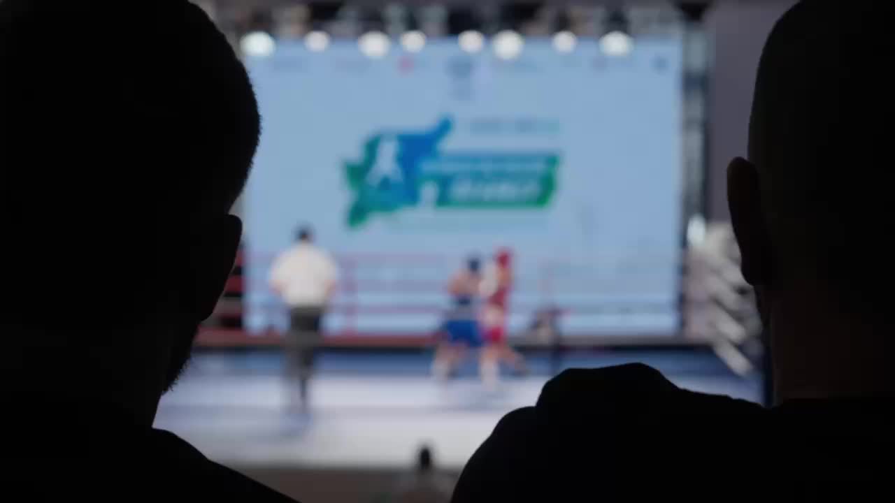 Чемпионы бокса провели мастер-класс для детей в Сыктывкаре