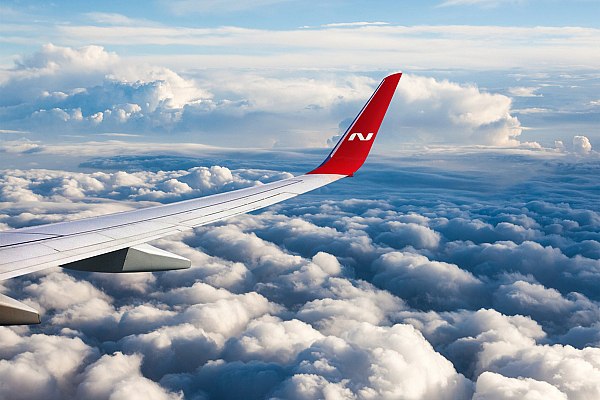 Авиакомпания Nordwind Airlines начинает выполнять рейсы из Тюмени в Калининград С 29 апреля авиакомпания Nordwind Airlines начинает выполнять регулярные полеты из Тюмени в Калининград Рейсы запланированы два раза в неделю по средам и воскресеньям Согласно расписанию по средам вылет из Тюмени 08 10 прилет в Калининград 09 35 По воскресеньям вылет из Тюмени 09 10 прилет в Калининград 10 35 alias Борисфен рф Борисфен рф