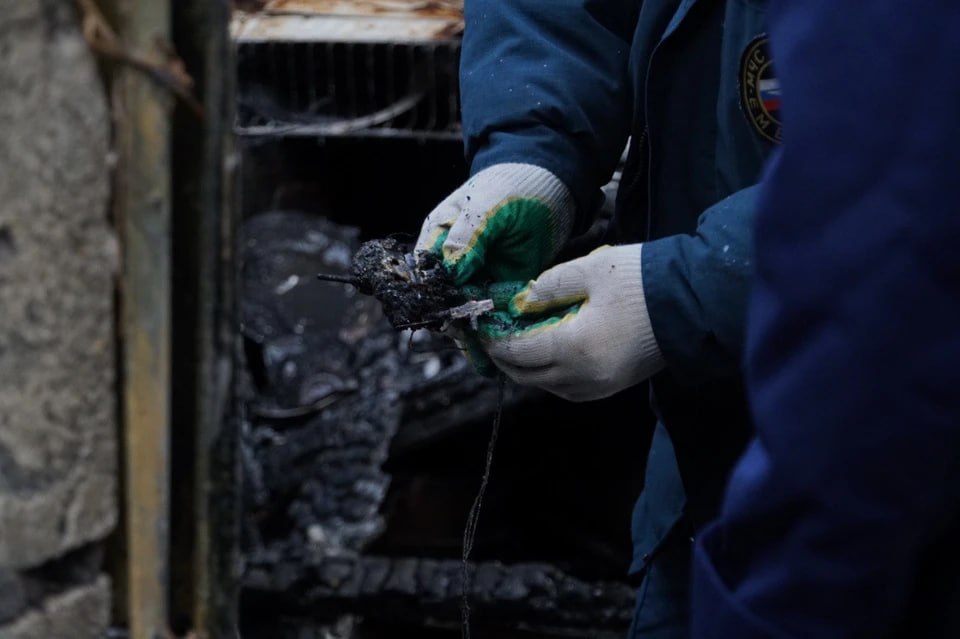 За минувшие сутки в Оренбургской области зарегистрировано сразу 18 пожаров. Из них 11 техногенных и 7 ландшафтных. Общая площадь возгорания – 92 гектара. Пожарно-спасательные подразделения к ликвидации последствий ДТП привлекались один раз. Есть пострадавший. А вот на водных объектах области ЧП не зарегистрировано.