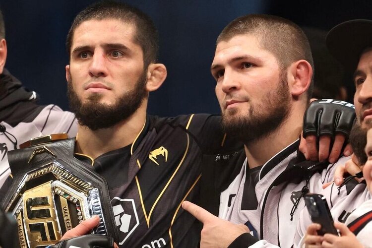 Ислам Махачев проведет следующий поединок против чемпиона UFC в полусреднем весе Джека Делла Маддалены 15 ноября в Нью-Йорке, сообщил бывший чемпион UFC Хабиб Нурмагомедов.