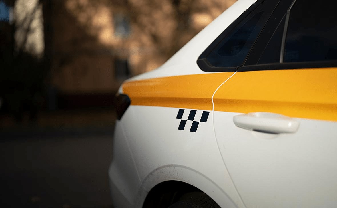 Новости пятницы Минпромторг планирует подготовить список автомобилей разрешённых для работы в такси до конца 2025 год Обязательная маркировка звонков пока не заработала полноценно поскольку операторы продолжают донастраивать свои системы пишет Ъ В даркнете и на форумах в Telegram появляется всё больше предложений об аренде аккаунтов в мессенджере Max рассказали исследователи кибербезопасности vc ru money 2210755