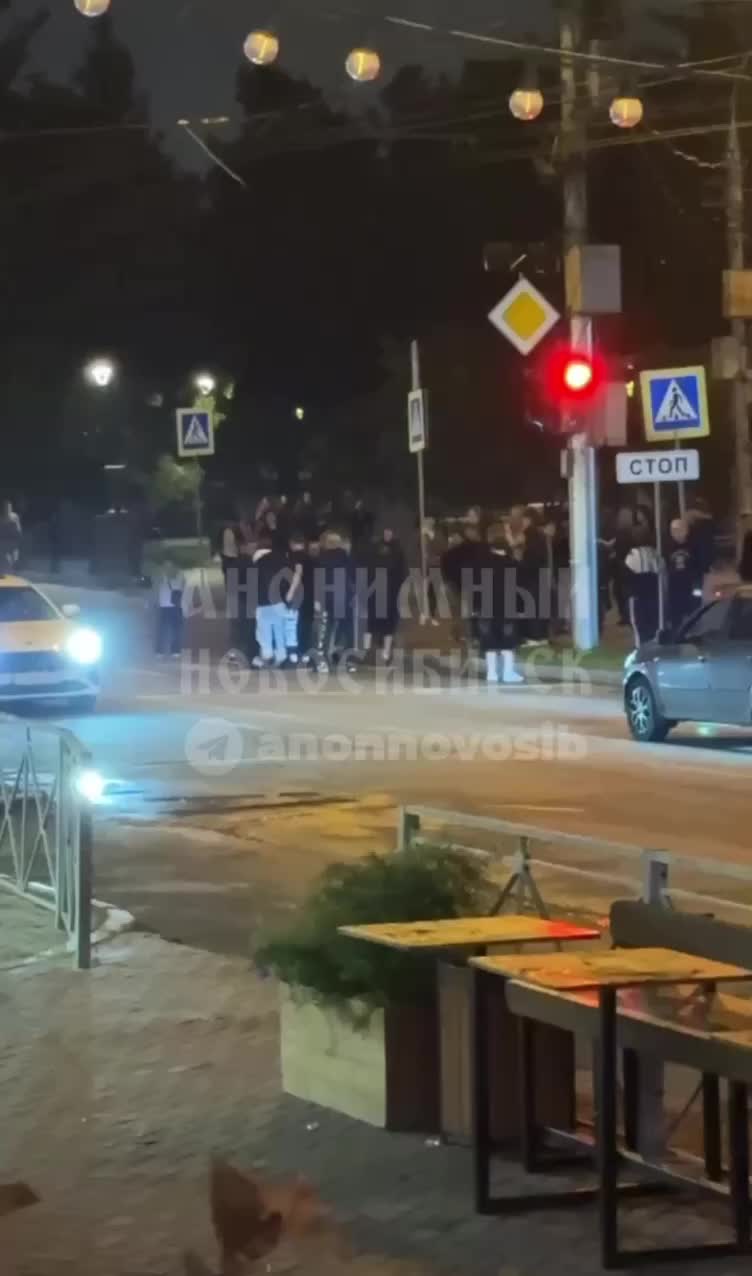 Массовая драка подростков в центре Новосибирска