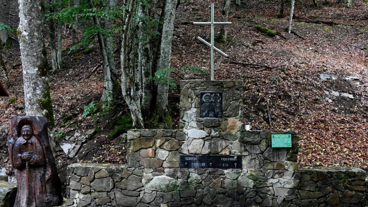 Дорога в Косьмо-Дамиановский монастырь в Крыму на Крещенье будет закрыта.  Причина – продолжающийся ремонт, сообщила глава администрации Алушты Галина Огнева.