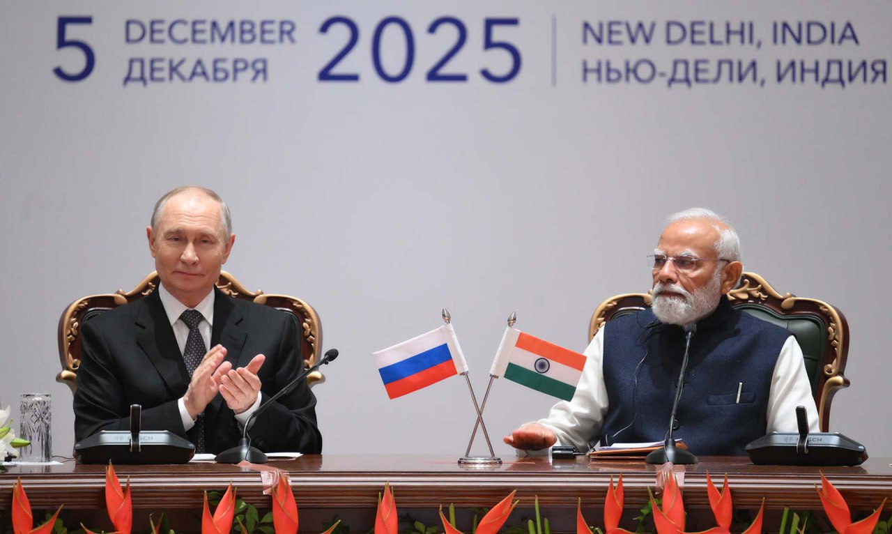 Наладить совместное производство электромобилей предложил премьер министр Индии Нарендра Моди в ходе российско индийского бизнес форума Россия это важный производитель современных материалов и вместе мы сможем обеспечивать более эффективное производство электромобилей компонентов для автомобилей и различных других технологий в сфере передвижения сказал Моди Он добавил что это позволит не только удовлетворить потребности Индии но и способствовать развитию Глобального Юга в особенности африканского континента jkinvest news jkinvest