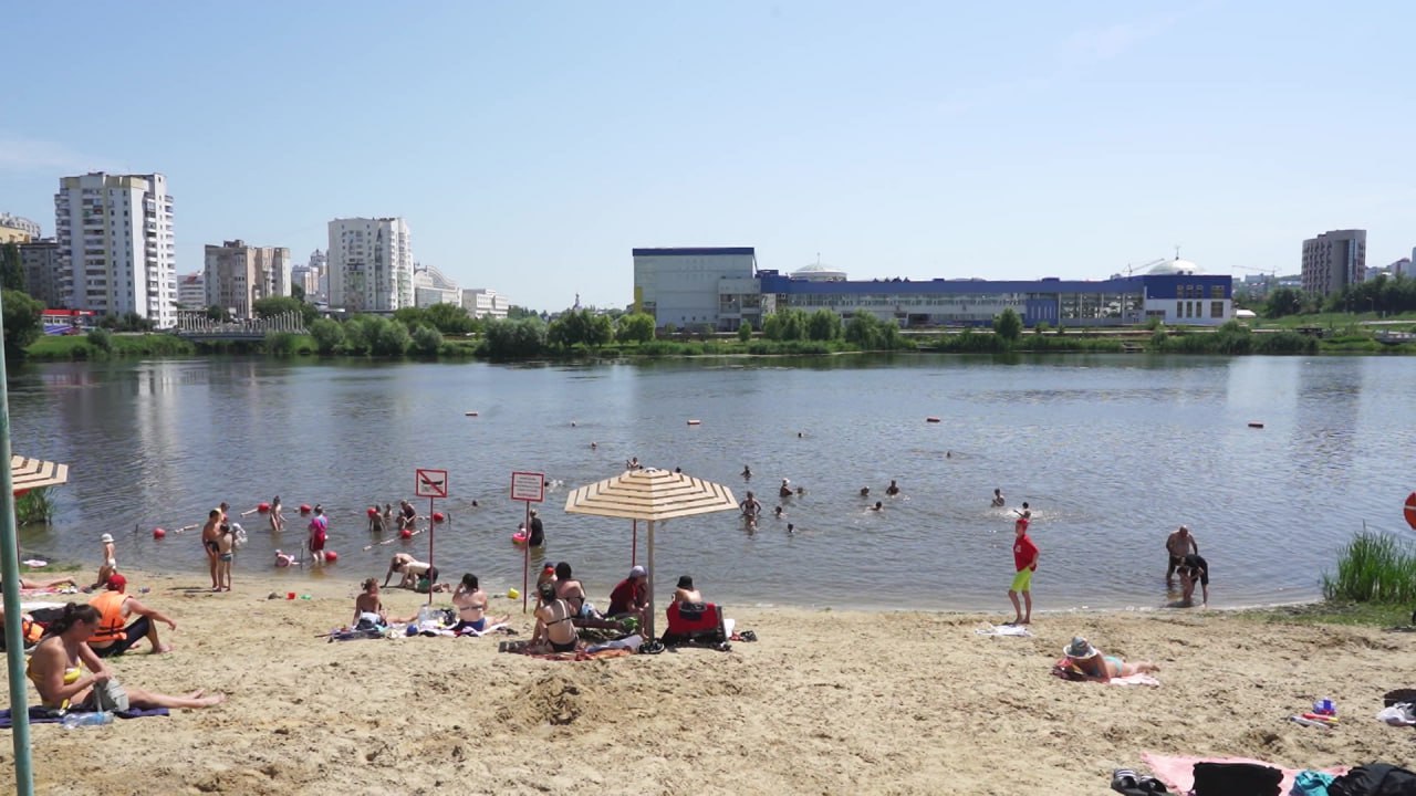 Роспотребнадзор предупредил белгородцев об опасных пляжах. За Хоркиной купаться тоже нельзя!  В области выявили более 20 мест для купания, которые не соответствуют санитарным нормам. Специалисты не рекомендуют отдыхать на этих пляжах — вода здесь может быть опасна для здоровья.  В список попал популярный пляж на реке Везелка в Белгороде  улица Везельская . Также лучше избегать купания на озере Баланда в Борисовке, пяти пляжах на реке Ворскла в Грайвороне и окрестных селах.  В Ракитянском районе небезопасны пруды в селе Введенская Готня, урочище «Меловец» и парке «Зеленая дубрава». В Ровеньках не соответствует нормам пляж на реке Айдар, а в Чернянке — на реке Оскол.  В Яковлевском округе под запретом пруд у села Крапивное, а в Ивнянском районе — урочище «Красненькое» и пруд №3. Все эти места не получили санитарно-эпидемиологических заключений.  Подписаться   Написать нам