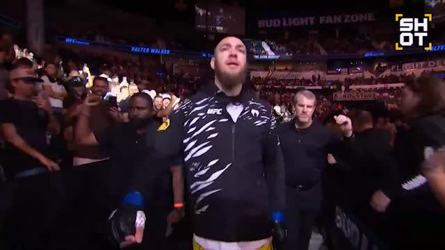 Бразильский боец UFC Вальтер Уокер вышел на бой под российскую песню