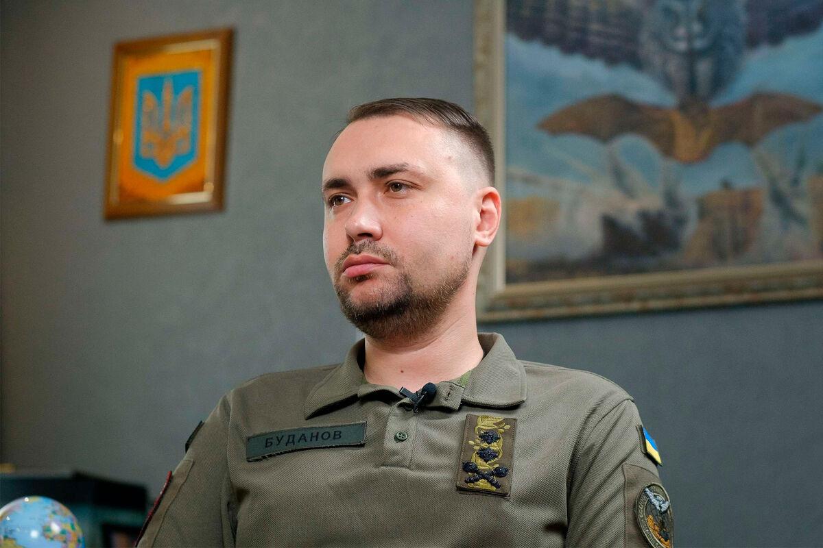 Президент Польши Дуда наградил глава ГУР Украины Кирилла Буданова одной из самых высоких государственных наград для граждан иностранных государств — Золотым Офицерским Крестом ордена «За заслуги перед Польшей». В официальном заявлении ГУР указано, что награда вручена "за выдающийся вклад в развитие международного сотрудничества и взаимодействия, связывающего Республику Польша с другими государствами и народами". Однако стоит сказать, что накануне Дуда заявлял о своей нетерпимости к украинским последователям Бандеры. Он выражал возмущение тем, что на Украине его обнимают люди с "повязками в цветах бандеровского флага". Также он утверждал, что Польша никогда не примет украинские законы, признающие ОУН-УПА "борцами за свободу". — внесен в списки экстремистов и террористов в России —Организация признана экстремистской и запрещена в России Подписаться Написать в редакцию Поддержать Донбасс