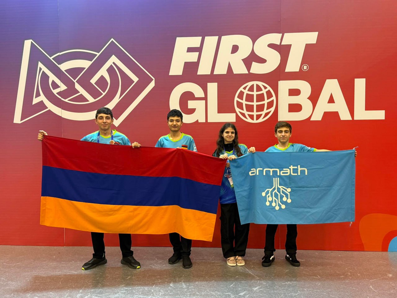 Команда молодых инженеров из лабораторий Армат заняла второе место среди 192 команд на международном чемпионате по робототехнике FIRST Global в Панаме Команду Армении представили школьники из Двина Гавара и Еревана с проектом посвящённым решению экологических проблем с помощью робототехники Робототехника и инженерия действительно становятся нашим национальным видом спорта говорится в сообщении Подписаться на нас