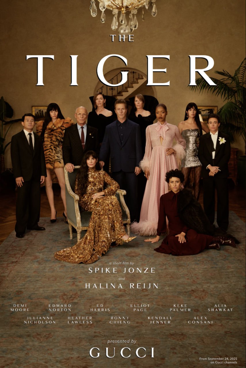 Демна зашел с козырей Gucci показали фильм Спайка Джонза The Tiger с Деми Мур и Эдвардом Нортоном Деми Мур играет главу Gucci International и собирает в роскошном доме своих детей чтобы отпраздновать день рождения Журналист Vanity Fair готовится написать большой материал и тут начинается Это круто что Демна пересобрал себя и не ударился в эстетику которая была в Balenciaga под его руководством