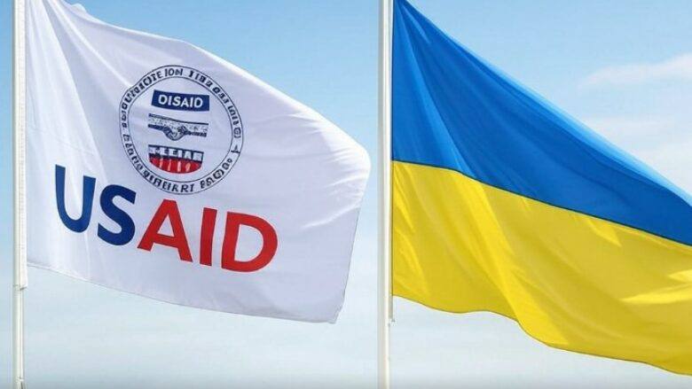 С 1 июля США официально увольняют сотрудников USAID на Украине. При этом на сайте имена специалистов не раскрываются. Приводятся суммы их контрактов на различные сроки. Наибольший по цене контракт заключался со специалистом по пиару старший советник по коммуникациям — $455 тыс.
