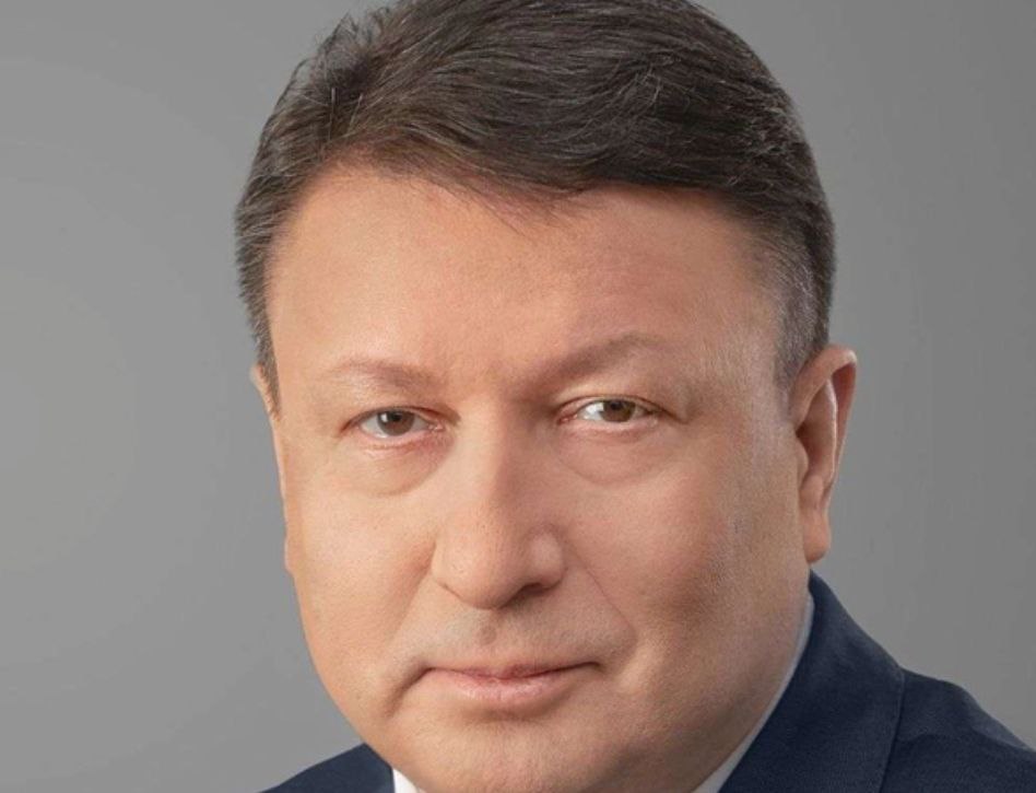 Обвинение запросило экс председателю нижегородской думы 12 лет колонии Прокуратура просит приговорить бывшего генерального директора Арзамасского приборостроительного завода АПЗ экс председателя думы Нижнего Новгорода Олега Лавричева к 12 годам заключения в колонии общего режима и к штрафу почти на 2 млн руб Свою вину политик признает однако настаивает что не имел корыстного мотива Деловой квартал НН