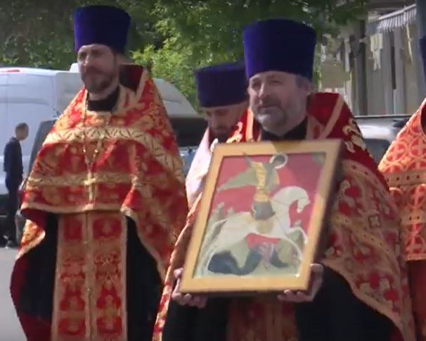 Завтра в Орле пройдет Крестный ход в честь Великомученика Георгия Победоносца. 6 мая, в день памяти святого Георгия Победоносца, орловчане пройдут Крестным ходом по центру города. Как сообщили в орловской митрополии, шествие начнется в 12:00 от Успенского Михаило-Архангельского собора и завершится у места, где ранее находился Сретенско-Георгиевский храм возле кинотеатра «Победа» . Пройдет Крестный ход в рамках XXIII Фестиваля православной молодёжи «Святой Георгий», по благословению митрополита Тихона. Возрастное ограничение 0+