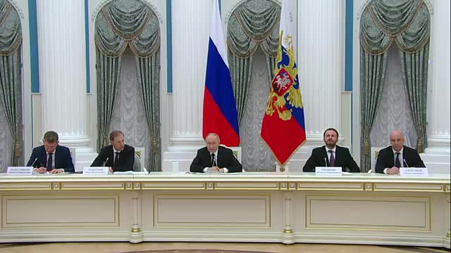 Путин обещает поддержку российскому бизнесу за рубежом