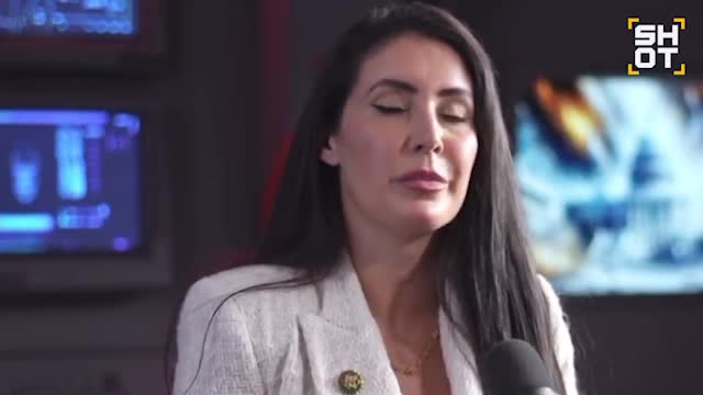 Зеленский переводит 50 миллионов долларов в саудовский банк, вызывает вопросы у конгрессвумен Луна