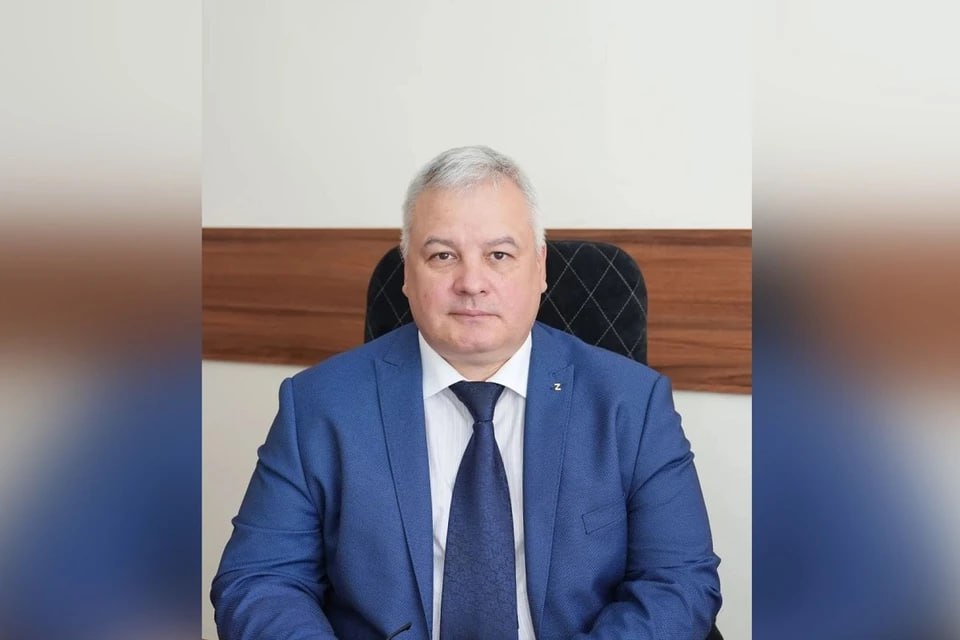 Уволенный руководитель департамента городского хозяйства и транспорта Дмитрий Безруких стал руководителем администрации Центрального района Дмитрий Безруких в 1996 году окончил Сибирский технологический институт по специальности инженер технолог С 1997 по 2024 год служил в ГУФСИН Красноярского края Ростовской области и Ханты Мансийска В структуре администрации работает с 2024 года До назначения он занимал должность заместителя главы города руководителя департамента городского хозяйства и транспорта Оставить обращение   Telegram замедляют подписывайтесь на нас в MAX