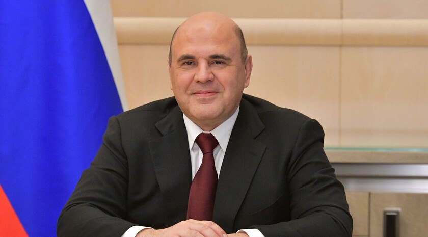 Кабмин займется комплексной поддержкой бизнесменов — участников СВО   В ходе заседания правкомиссии по вопросам развития малого и среднего предпринимательства ветеран СВО Камиль Абитов, открывший свою онлайн-школу по арифметике, предложил премьер-министру РФ Михаилу Мишустину распространить опыт Крыма по обучению участников спецоперации на всю страну.   «Предложение заключается в комплексной поддержке ветеранов боевых действий во всех регионах нашей страны с дальнейшим получением услуг от центров „Мой бизнес“ и приравниванию ветеранов боевых действий к категории социальных предприятий для получения региональных налоговых льгот», — обратился молодой предприниматель.   «Я попрошу [главу Минэкономразвития] Максима Геннадьевича Решетникова посмотреть на ваше предложение. Я думаю, что мы все это поддержим», — отреагировал глава Правительства.     , VK и ОК и читайте новости на нашем сайте