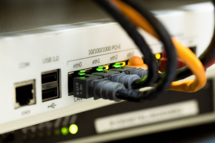 В Свердловской области массово перестал работать интернет В Свердловской области произошёл массовые сбои в работе домашнего интернета. Это следует из данных сервиса Downdetector, который следит за работой интернет-ресурсов. — Ростелеком — всплеск жалоб. Регионы — Свердловская область… Теги — домашний интернет, — написали в Telegram-канал сервиса. Резкий всплеск жалоб пользователей на работу сети произошел 22 июля около двух часов ночи, отмечает агентство URA.RU.