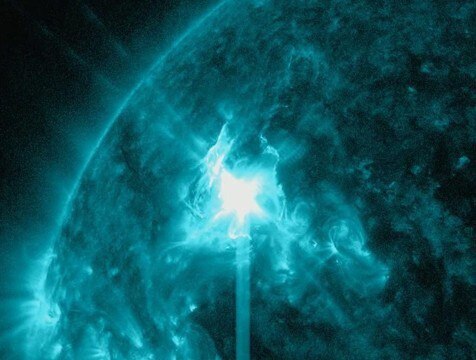 Калужская область попадет под удар солнечной плазмы Жителей Калужской области предупреждают о возможных сильных магнитных бурях 7 ноября В этот день к Земле достигнет выброс солнечной плазмы после серии мощных вспышек на Солнце http gtrk kaluga ru news obschestvo news 58824