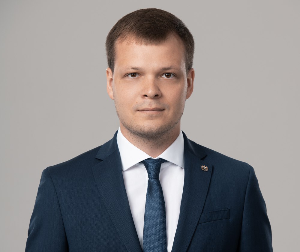 Станислав Игоревич Логинов назначен заместителем губернатора Тюменской области Соответствующее распоряжение подписал губернатор Тюменской области Александр Моор В соответствии с распоряжением Станислав Логинов сохраняет за собой пост директора Департамента информатизации Тюменской области