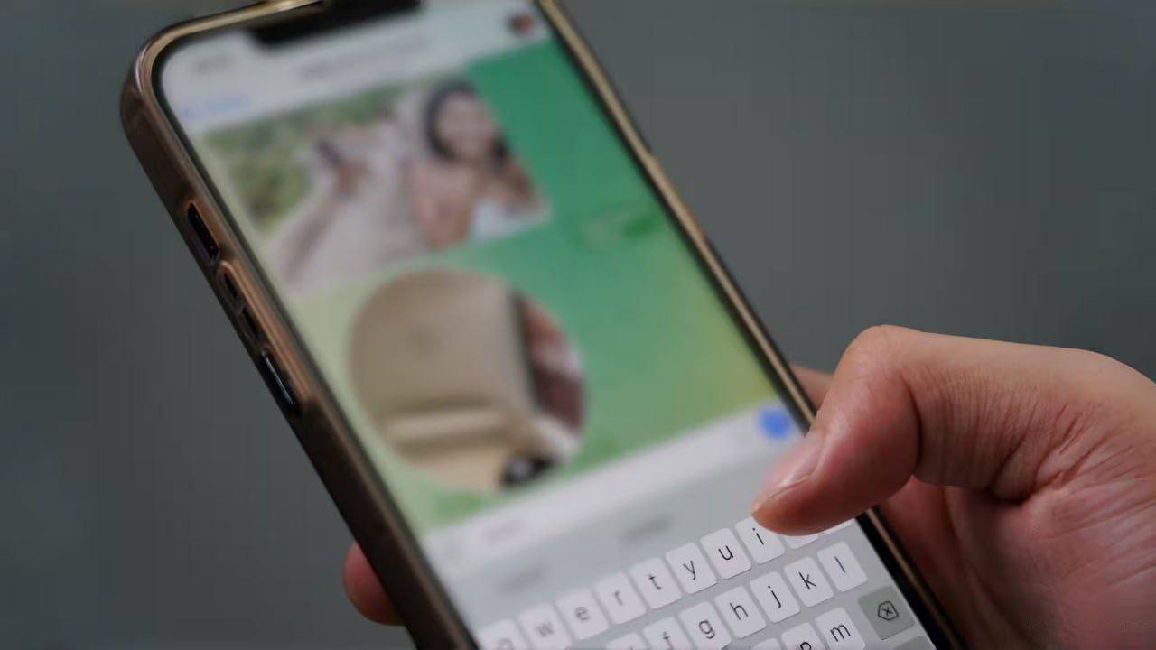 В Ташкенте молодой человек отправил коллеге по работе видео своего полового органа и получил 5 суток Инцидент произошел 12 октября 20 летний парень снял на видео свой половой орган и отправил его 18 летней девушке с которой он работал Он также написал ей различные непристойные слова На суде обвиняемый признал вину Ему дали 5 суток ареста по административной статье 41 1 Сексуальное домогательство Подпишитесь и следите за актуальными новостями на нашем канале telegram me joinchat AAAAAEEdc qam7052mnXKA