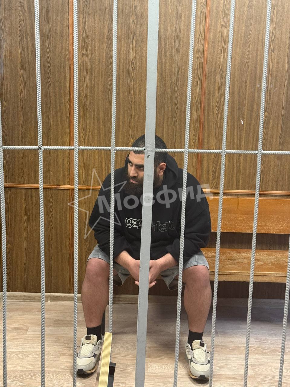 Арсену Маркаряну продлили арест до 9 ноября Блогер заявил что не прятался в багажнике Я был на пассажирском сидении а не в багажнике Никто меня не уведомил о розыске Я не собирался за границу у меня даже документов не было с собой какая заграница может быть