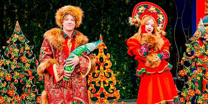 В Люблине покажут музыкальную сказку По щучьему велению Спектакль пройдет в рамках проекта Зима в Москве под открытым небом Зрители станут участниками действия будут разгадывать загадки и водить хороводы с Дедом Морозом Также гостей ждут народные игры фотосессия с персонажами и катание на коньках Вход свободный регистрация не требуется 13 декабря в 16 00 Каток у дома 35 на улице Марьинский Парк Город Москва в MAX и Telegram