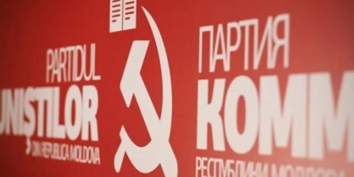 ПКРМ: Любая объединительная инициатива, исходящая от гражданского общества, однозначно приветствуется  В партии коммунистов прокомментировали запуск платформы для объединения оппозиции:   Запрос на объединение оппозиции мы фиксируем по всей стране во время наших встреч с гражданами. Мы не можем его игнорировать. Действительно, в условиях идеологического и политического террора, развязанного властью, сплочение рядов могло бы стать универсальным ответом оппозиции на произвол, репрессии, правовой беспредел со стороны режима, позволило бы пресечь фальсификацию результатов выборов.   Но - самое главное – добиться позитивного результата, не отбирая друг у друга голоса, а аккумулируя их.  Объединение перед лицом опасности уничтожения государства, неизбежного в случае сохранения действующего режима, ПКРМ оценивает как наиболее прагматичный и назревший шаг гражданского общества в интересах страны и ее граждан.    Полный текст заявления - ТУТ