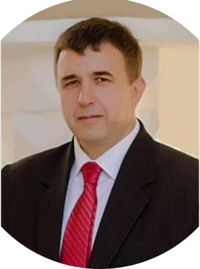 На Украине ликвидировали конструктора БПЛА Андрея Гуменного — машину проектировщика подорвали в Харькове В Харькове уничтожен главный конструктор авиационной конторы «КНК» Андрей Гуменной, специализировавшегося на БПЛА, утверждает министр обороны Украины Рустем Умеров. Сообщается, что машину проектировщика подорвали. Умеров заявил, что все силовые структуры незалежной ищут исполнителя.