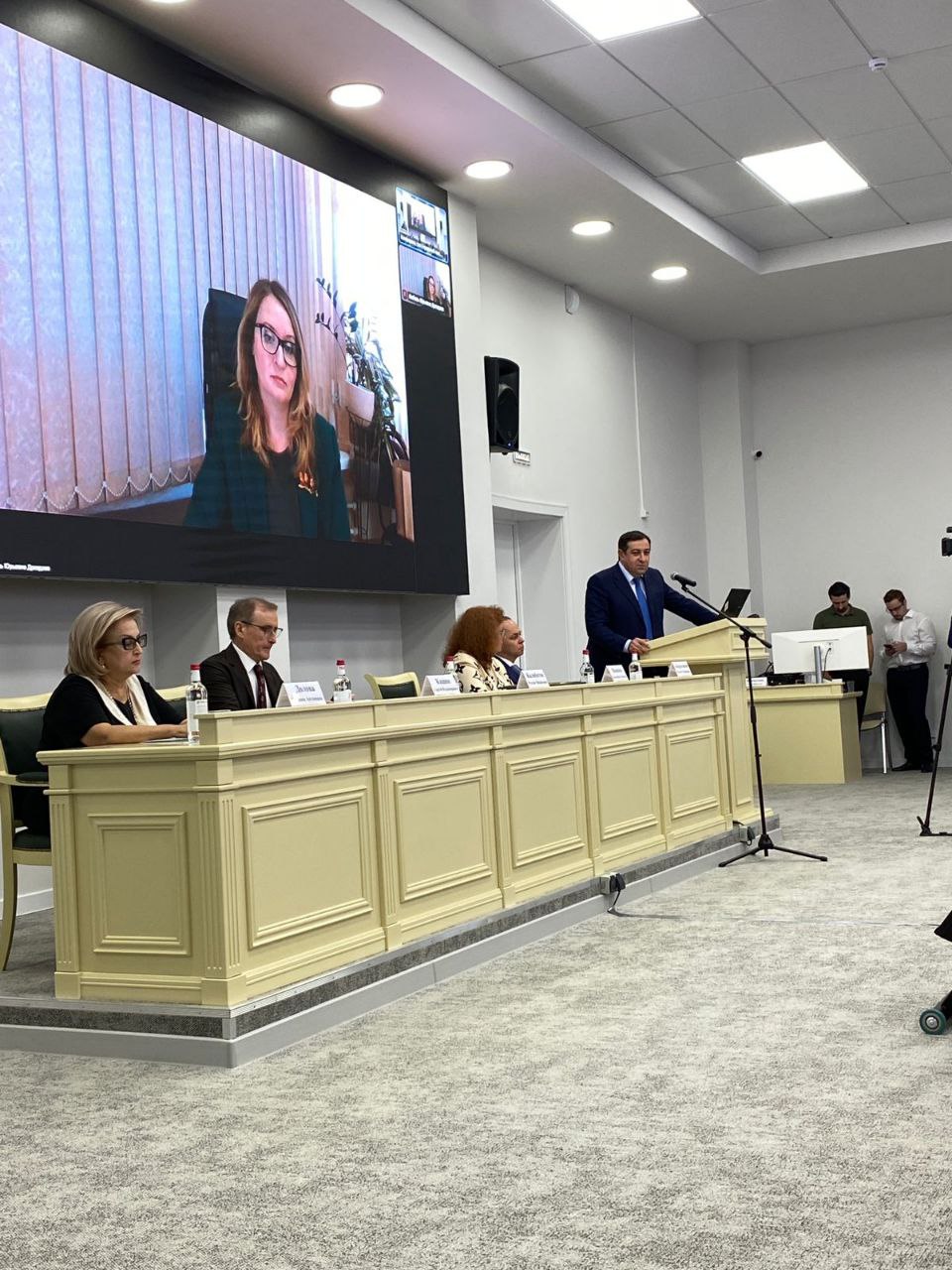 Министр здравоохранения Кабардино-Балкарии Рустам Калибатов открыл научно - практическую конференцию «Стандарты скрининга, диагностики,  лечения и ведения пациентов с предопухолевыми изменениями и ранним раком желудочно-кишечного тракта в рамках диспансеризации». В ее рамках пройдут пленарное заседание, симпозиум и мастер-класс для отработки практических навыков.