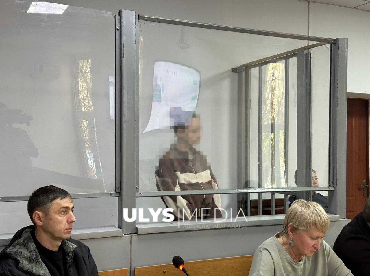 Оскорбила казахстанцев в Караганде начался суд над Аликой Мухамадиевой В Караганде начался судебный процесс по делу 22 летней Алики Мухамадиевой обвиняемой в разжигании межнациональной розни через публикации в Threads Дело вызвало широкий общественный резонанс Детали На заседании Мухамадиева полностью признала свою вину и выразила раскаяние По словам её адвокатов у девушки есть двухлетний ребёнок поэтому защита просит суд учесть это обстоятельство и назначить более мягкое наказание Тем не менее даже при смягчении приговора Мухамадиевой может грозить до 4 5 лет лишения свободы Защита также рассматривает возможность замены наказания на денежный штраф однако его сумма составляет порядка 12 миллионов тенге Следующее судебное заседание по делу Алики Мухамадиевой назначено на 18 октября t me ulysmediatg