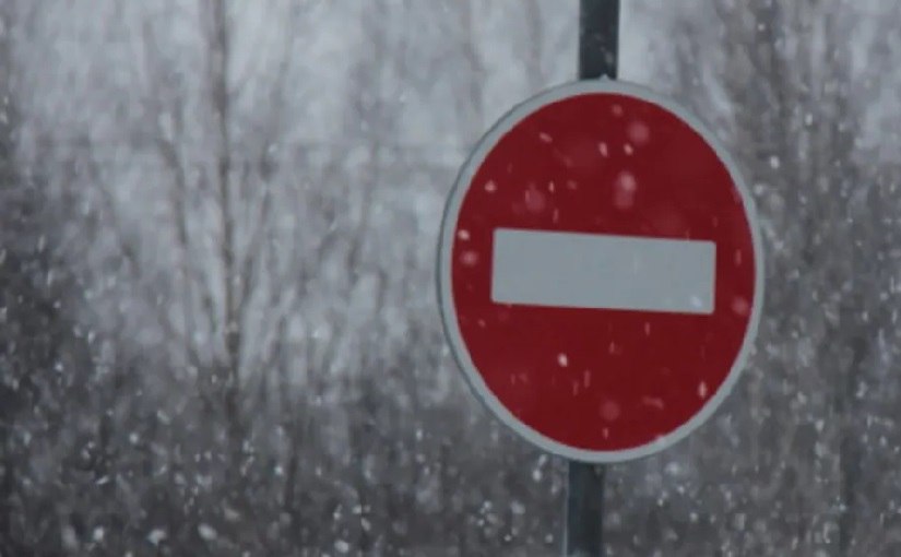 Дорога до Усть Камчатска снова закрыта Движение ограниченно в связи с прохождением циклона По информации КГКУ Камчатуправтодор с 18 00 13 декабря ограничено движение для всех видов транспорта на участке с 267 по 408 километр автодороги Мильково Ключи Усть Камчатск между посёлками Ключи и Усть Камчатск Подробности по ссылке   kamtime ru article 2491ad66 dace 4428 beac 8d9378c508b2