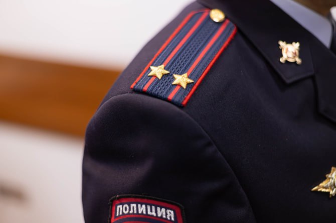 За два года 26 летний северянин перевел деньги на счета созданные для сбора средств на финансирование украинских националистических вооруженных формирований Кроме того он за деньги передал противнику информацию о местах дислокации подразделений Военно морского флота России в ТГ канале опубликовал комментарии оправдывающие террористическую деятельность ВСУ Теперь по решению суда северянин проведет в колонии строгого режима 14 лет А еще он лишен права заниматься деятельностью в сфере администрирования интернет сайтов