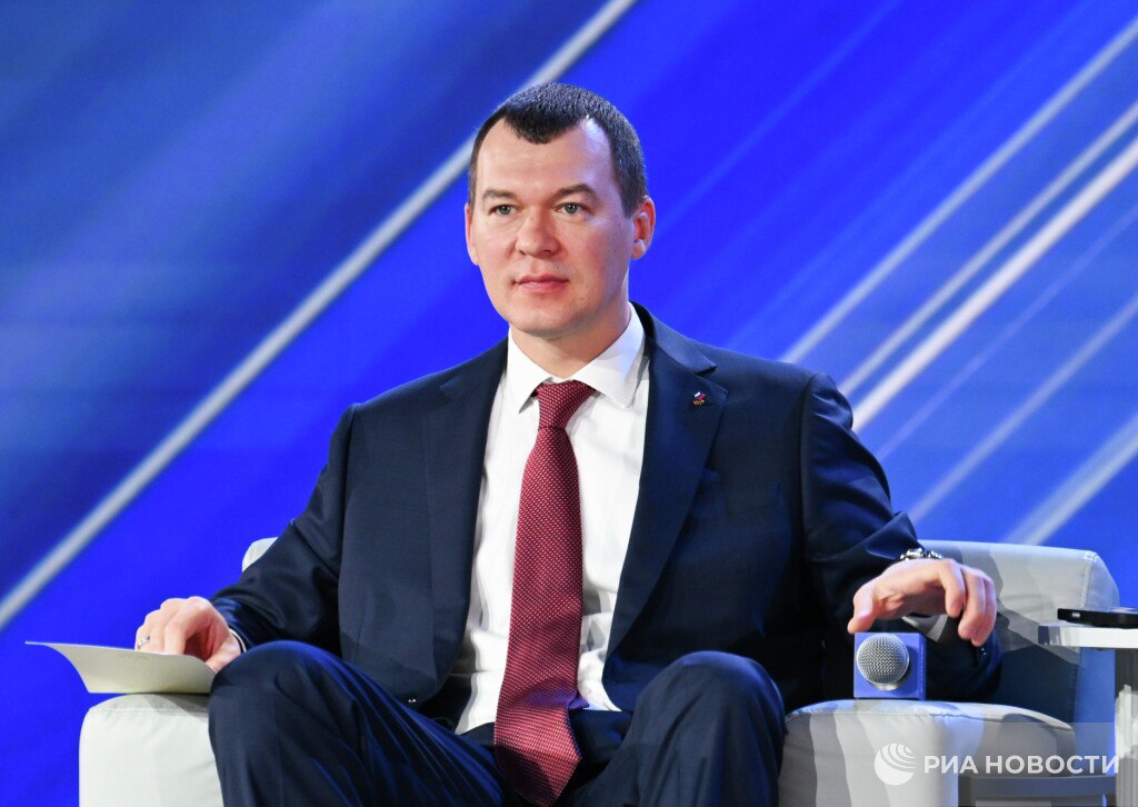 Ряд федераций вернут флаг российским юниорам в ближайшие 2 3 недели Об этом на генассамблее Олимпийского совета Азии сообщил министр спорта Михаил Дегтярев Договорились с несколькими крупными международными федерациями о том что они будут в ближайшие 2 3 недели принимать такие решения следуя рекомендациям Международного олимпийского комитета приводит слова Дегтярева пресс служба Минспорта России Подписывайтесь на РИА Новости Спорт в MAX