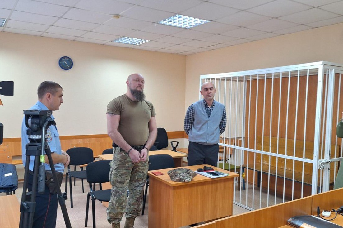 Под Новосибирском тренер получил три года за избиение детей В Бердском городском суде Новосибирской области вынесли приговор Данилу Шаргану 42 летнему тренеру патриотического клуба Он признан виновным по пп а г ч 2 ст 117 УК истязание Об этом сообщили в прокуратуре НСО 31 октября С учётом позиции государственного обвинителя подсудимому назначено наказание в виде лишения свободы на срок 3 года с отбыванием в исправительной колонии общего режима с дополнительным наказанием в виде лишения права заниматься деятельностью в сфере образования воспитания развития несовершеннолетних организации их отдыха и оздоровления в сфере детско юношеского спорта на срок 2 года проинформировали в прокуратуре НСО Весь материал читайте здесь