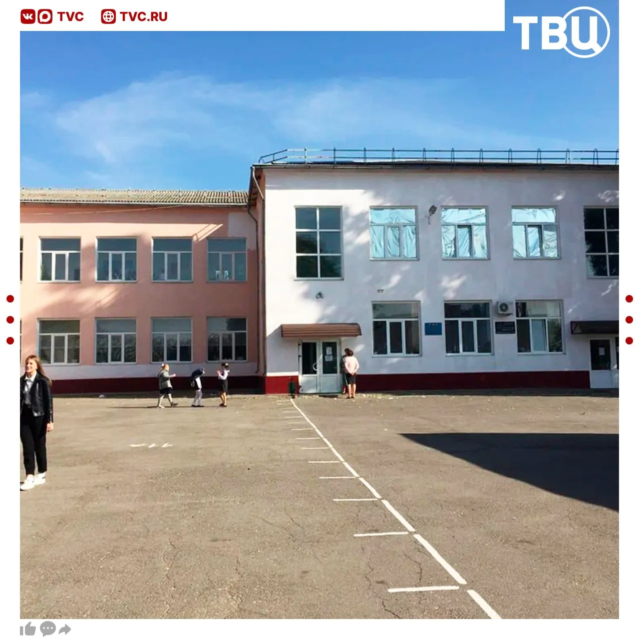 Страйкбольная граната взорвалась в руках школьницы в Ростовской области У девочки незначительные ожоги рук сообщили в региональном ГУ МВД Ей оказали медицинскую помощь На месте работает оперативно следственная группа Обстоятельства произошедшего выясняются Не грузятся фото и видео Читайте ТВЦ в МАКС
