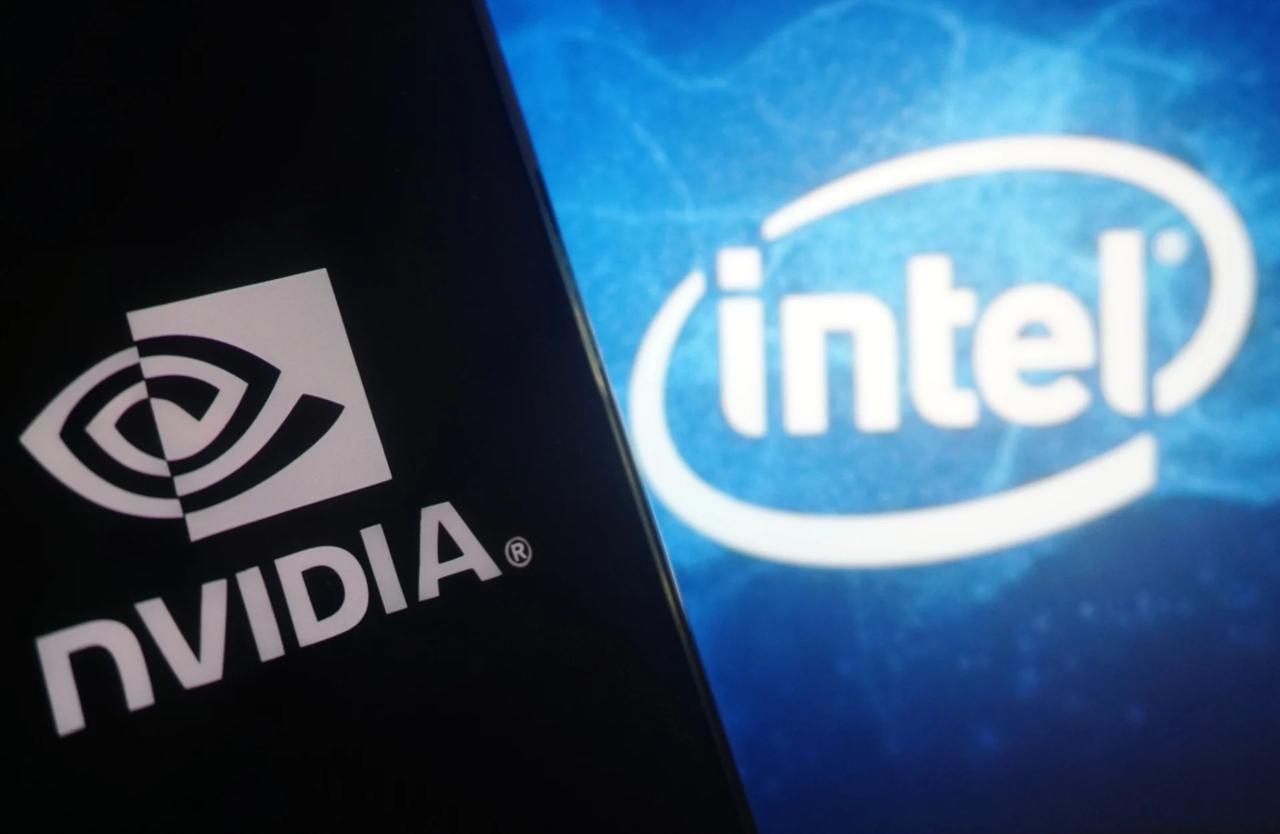 Nvidia спасает Intel Компания инвестирует 5 млрд в Intel Ранее в августе правительство США согласилось приобрести около 10 акций Intel Это означает что Nvidia приобретает менее 5 акций Intel отмечает Bloomberg Рыночная капитализация Nvidia превышает 4 трлн Акции Intel на премаркете на бирже Nasdaq 18 сентября взлетели на 34 2 ОХЕРЕТЬ ЧТО ПРОИСХОДИТ stupidmadworld