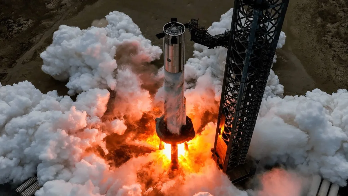 Google обсуждает потенциальное партнёрство со SpaceX чтобы запустить несколько спутников с тензорными процессорами в рамках исследовательского проекта по созданию дата центров в космосе говорят источники СМИ В этом же месяце SpaceX заключила сделку с Anthropic на поставку мощностей своего центра Colossus vc ru ai 2922333