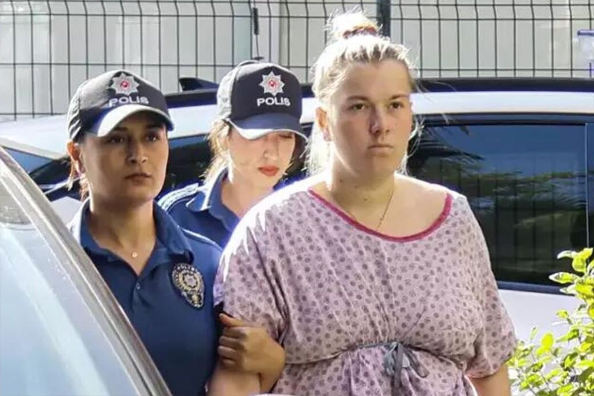 Россиянку, бросившую в туалете аэропорта Антальи новорожденную дочь, освободят и отправят в Россию, сообщил адвокат Сама Екатерина Бурнашкина заявила, что хочет забрать ребенка.
