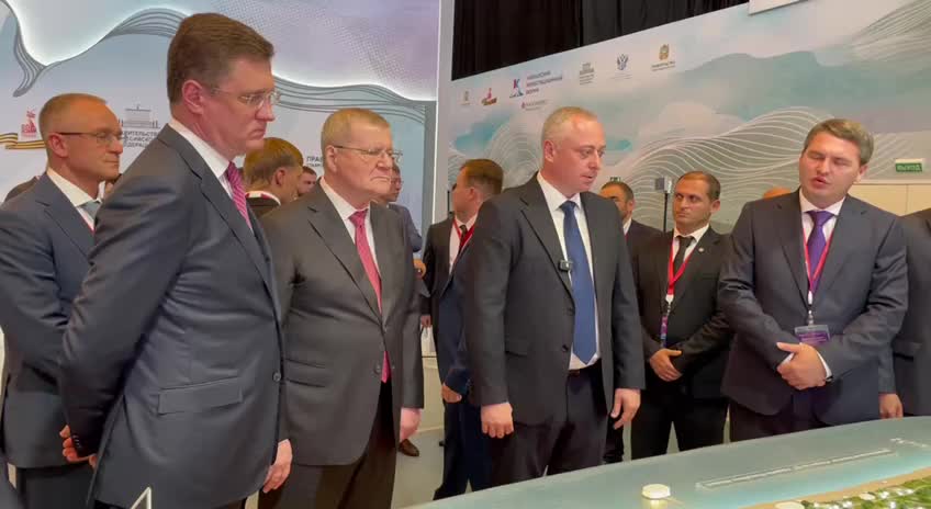 Открытие выставки КИФ-2025 с участием высокопоставленных чиновников и презентацией проектов Северного Кавказа