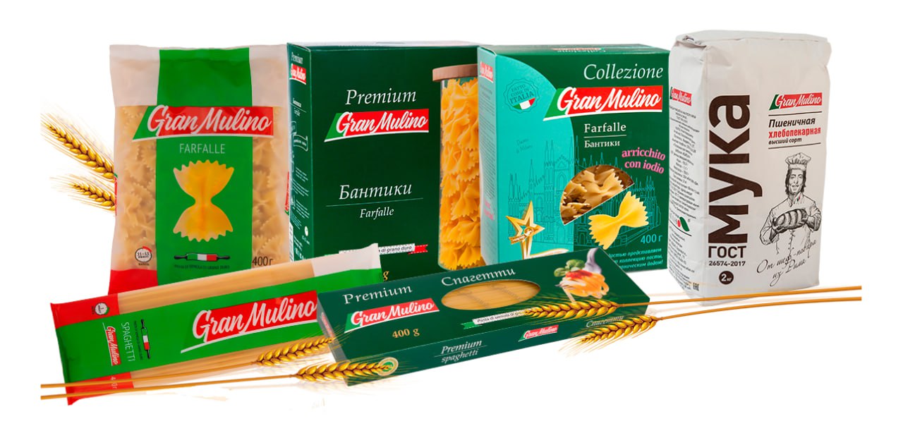 ГАП Ресурс купил производителя макарон Зерновое подразделение группы ООО РЗК Ресурс приобрело оптовика ООО ТД Алтан входящего в алтайский холдинг Алтан Он выпускает макароны и муку под маркой Granmulino на мощностях Поспелихинской макаронной фабрики и Поспелихинского комбината хлебопродуктов Знакомые со сделкой источники утверждают что в нее вошли все активы холдинга Алтан который был на продаже в течение нескольких лет Прежние владельцы не раскрываются но до конца 2021 головным юрлицом АО Научно Производственная Фирма Алтан владела семья Покорняков и кипрский фонд Зачем сделка ее участникам Алтан чья продукция известна в основном за Уралом сможет выйти на федеральный уровень и укрепить позиции в центральной части России ГАП Ресурс в свою очередь получит доступ к алтайской пшенице твердых сортов которую затем сможет использовать для производства муки и кормов для птиц Также у группы в потребительском портфеле появится новая категория макаронные изделия FMCG Report