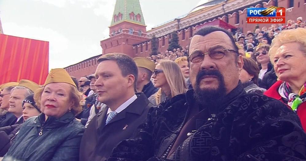 Стивен Сигал приехал на парад Победы в Москву