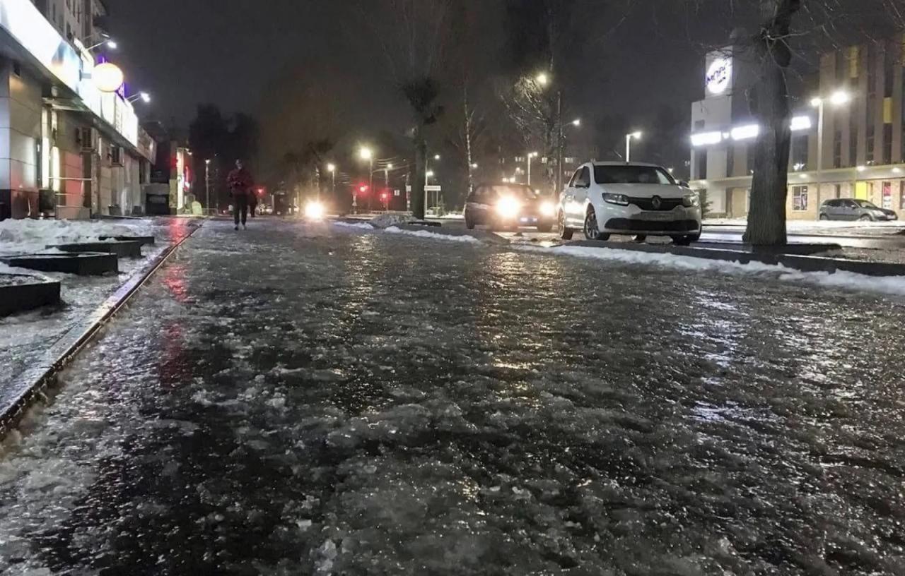 В Московском регионе ожидается туман видимость может снизиться до 200 метров Также синоптики предупреждают о возможной гололедице на дорогах