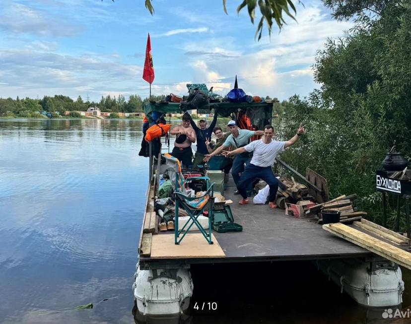 В Ленобласти запустили мужские речные туры – отдых с характером. Новый формат предлагает трёхдневное путешествие по реке: баня, компания, отдых по-русски. Всё это – за 23 тысячи рублей. Участники отправляются в путь на специально оборудованных судах, совмещая неспешную навигацию с активным досугом и традиционным парением. Места СПб Новости СПб