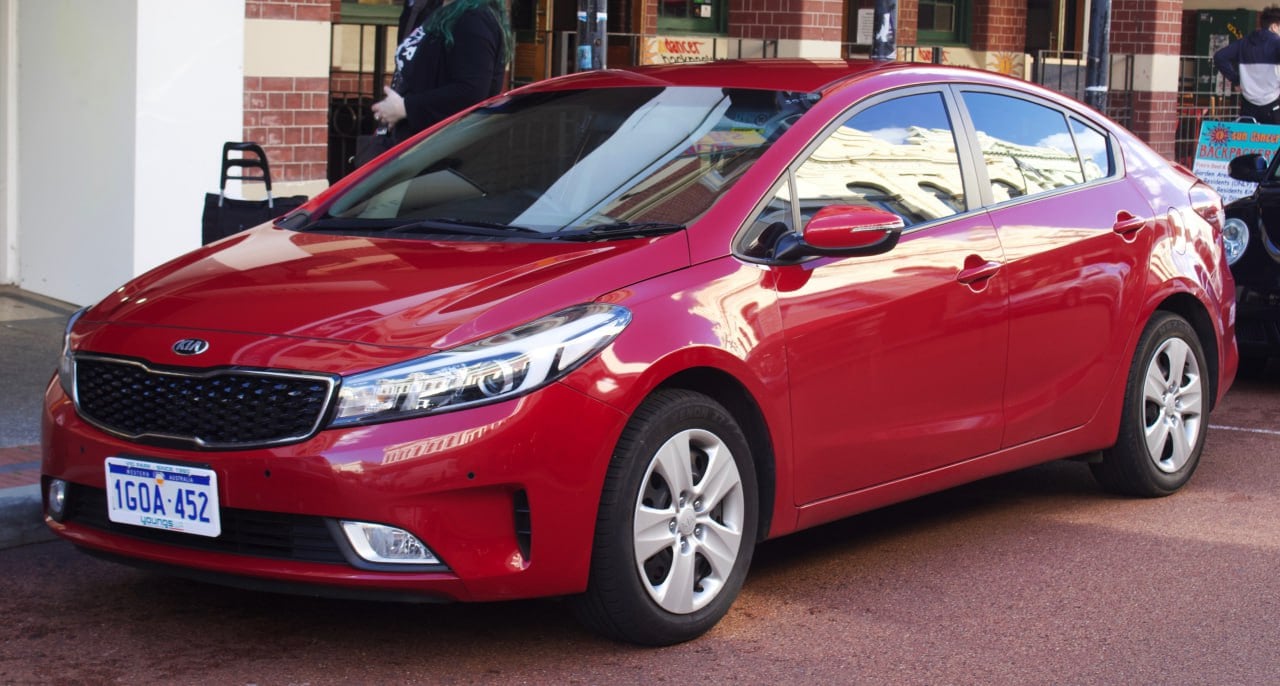 Kia экстренно отзывает 55 тысяч автомобилей в России — машины могут внезапно загореться Под отзыв попали модели Sorento, Soul и Cerato, проданные с 2010 по 2016 год. Проблема связана с гидроблоком управления — он может дать сбой и привести к возгоранию.