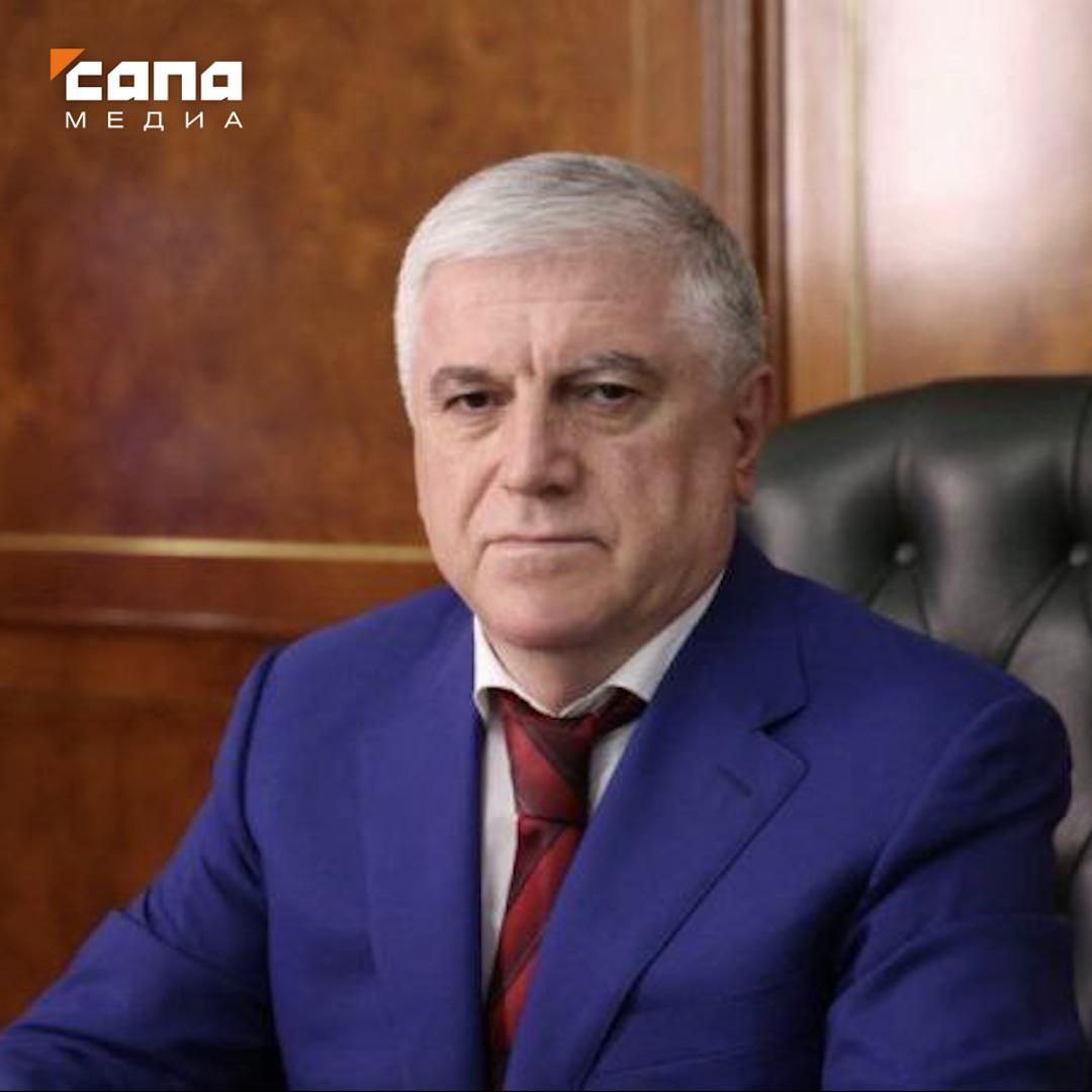 Мэр Махачкалы сообщил о своей отставке Глава города Юсуп Умавов объявил об уходе с должности, сообщает ТАСС. Причины решения издание не озвучило. Подписывайся на «Сапа Кавказ»